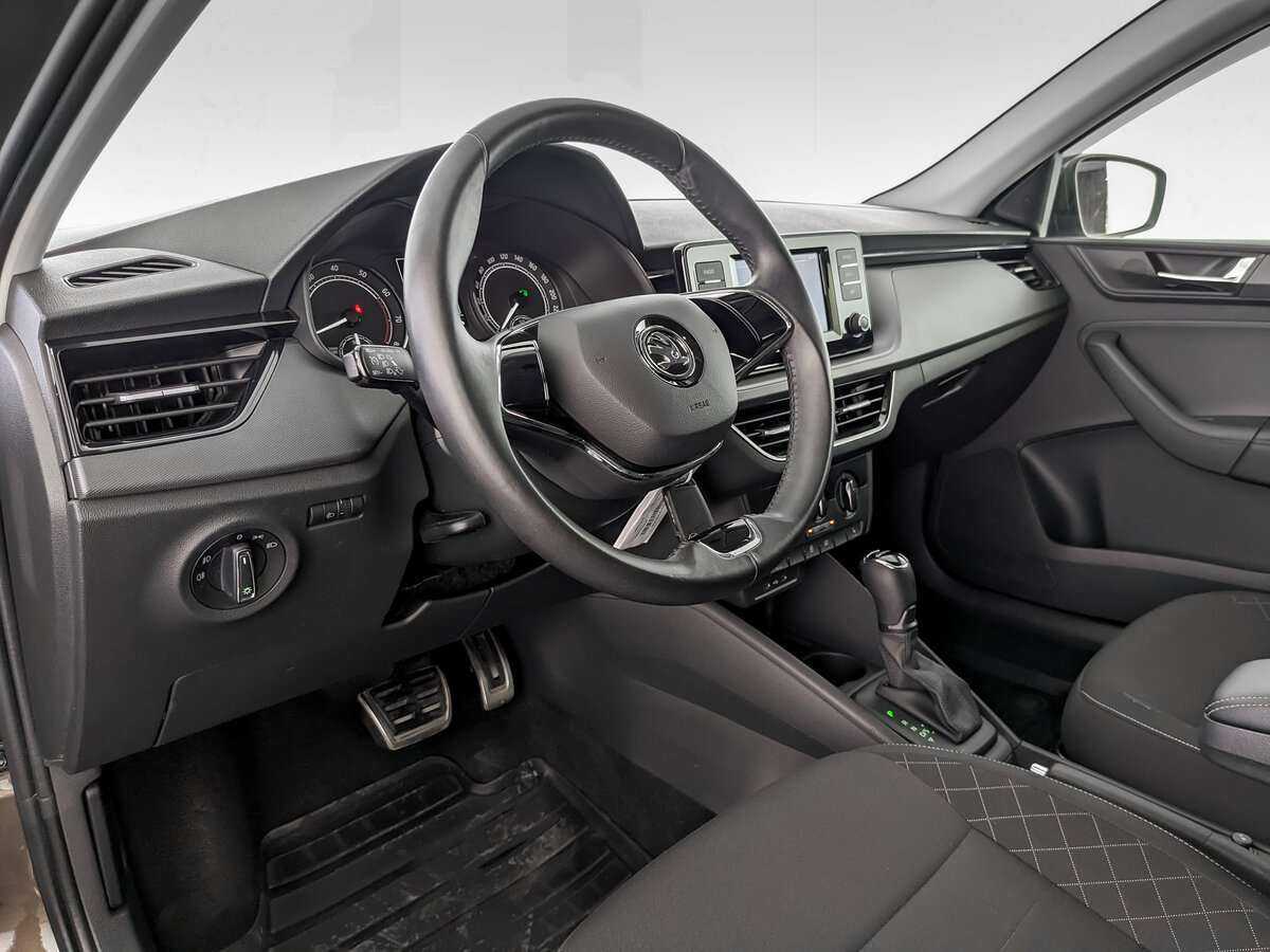 Skoda Rapid с пробегом — 2020 год. Фото: #12