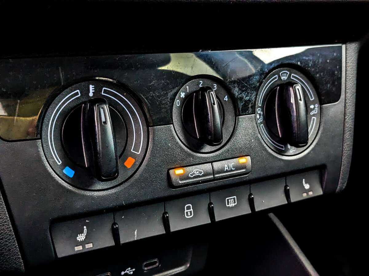 Skoda Rapid с пробегом — 2020 год. Фото: #19