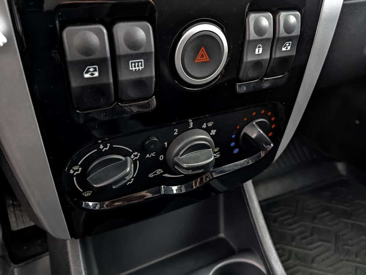 Lada (ВАЗ) Largus с пробегом — 2019 год. Фото: #16