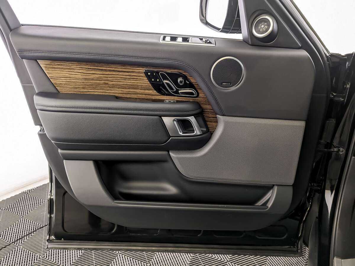 Land Rover Range Rover с пробегом — 2018 год. Фото: #14