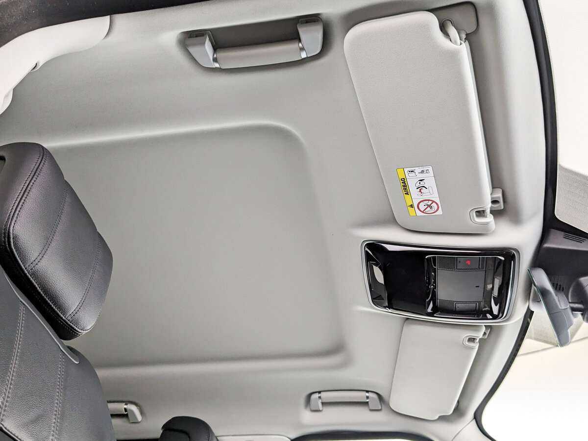 Land Rover Range Rover с пробегом — 2018 год. Фото: #18