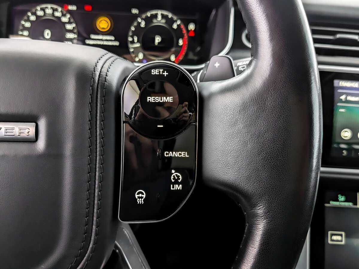 Land Rover Range Rover с пробегом — 2018 год. Фото: #22