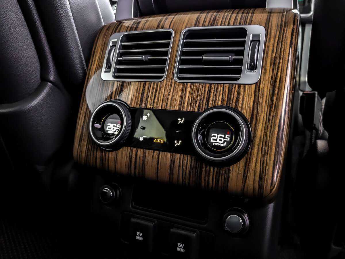 Land Rover Range Rover с пробегом — 2018 год. Фото: #25