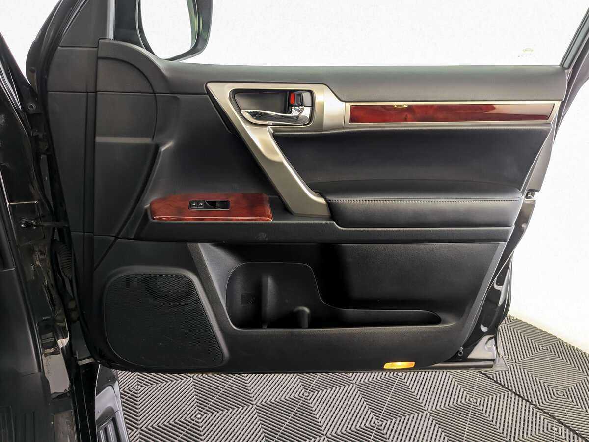 Lexus GX с пробегом — 2012 год. Фото: #24