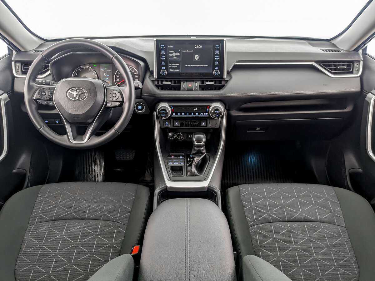 Toyota RAV4 с пробегом — 2020 год. Фото: #11