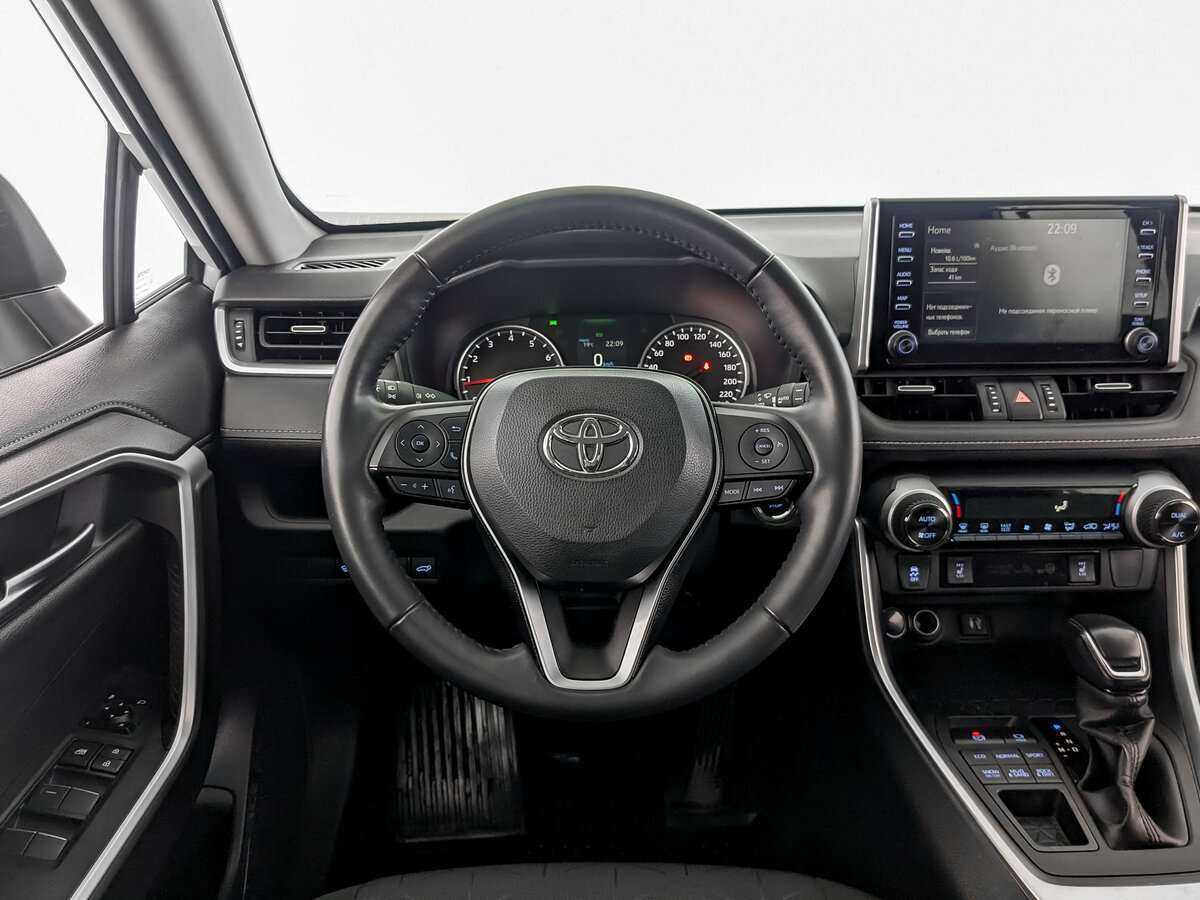 Toyota RAV4 с пробегом — 2020 год. Фото: #16