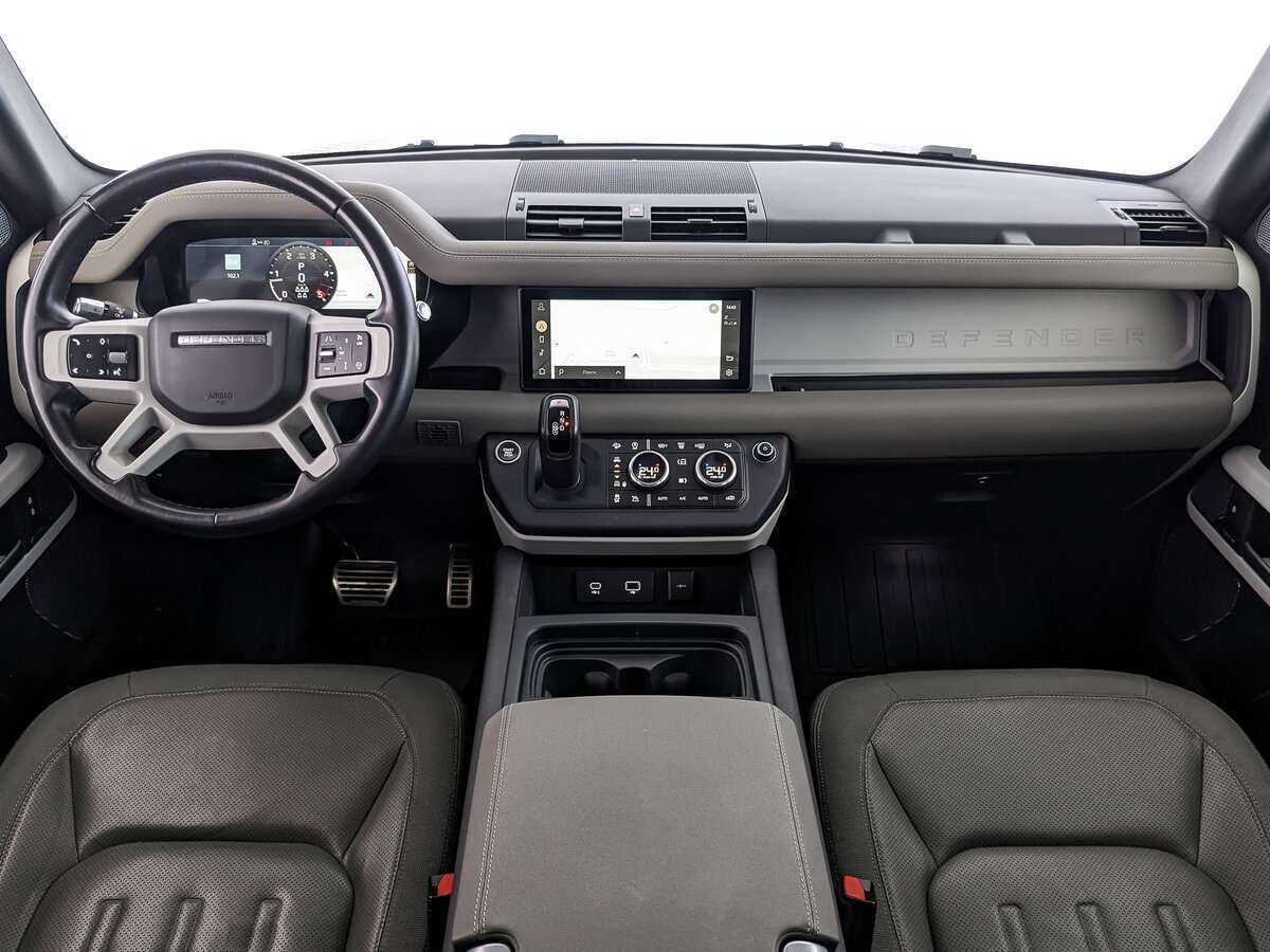 Land Rover Defender с пробегом — 2020 год. Фото: #11