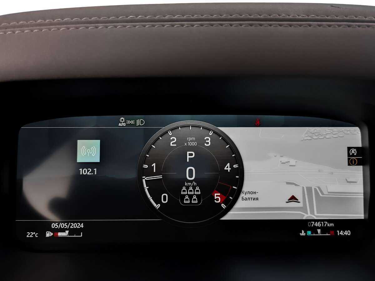 Land Rover Defender с пробегом — 2020 год. Фото: #13