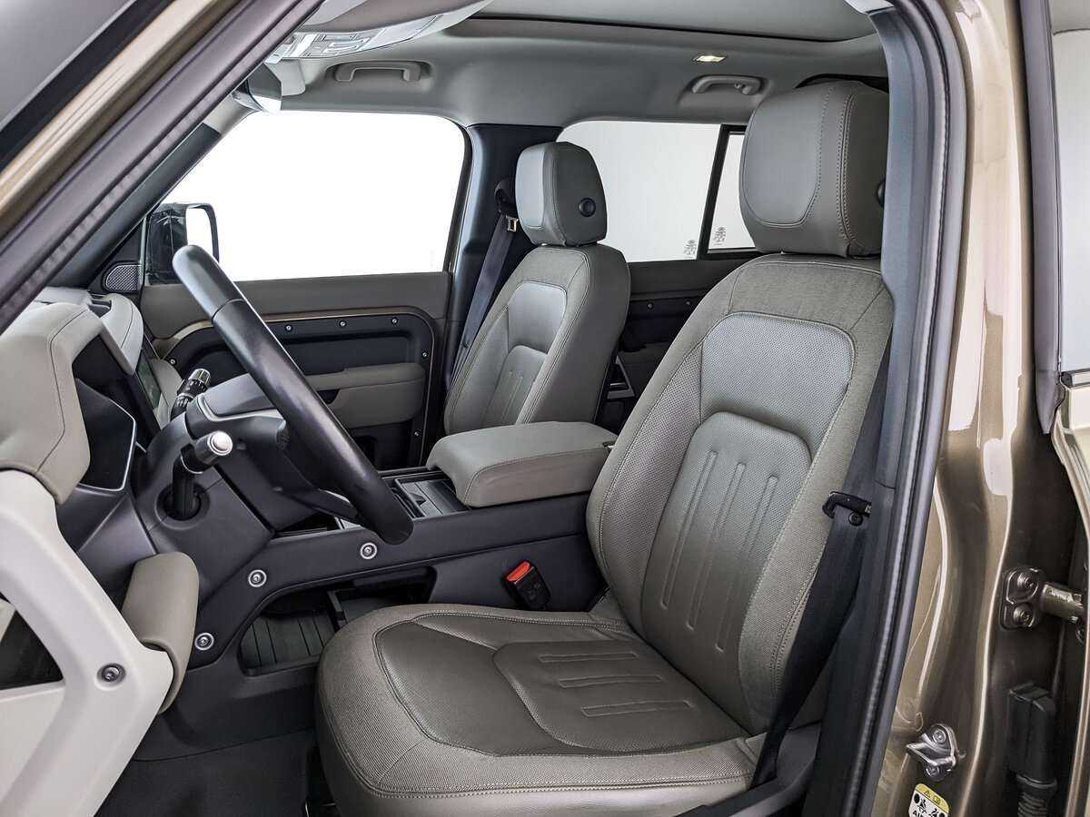 Land Rover Defender с пробегом — 2020 год. Фото: #16