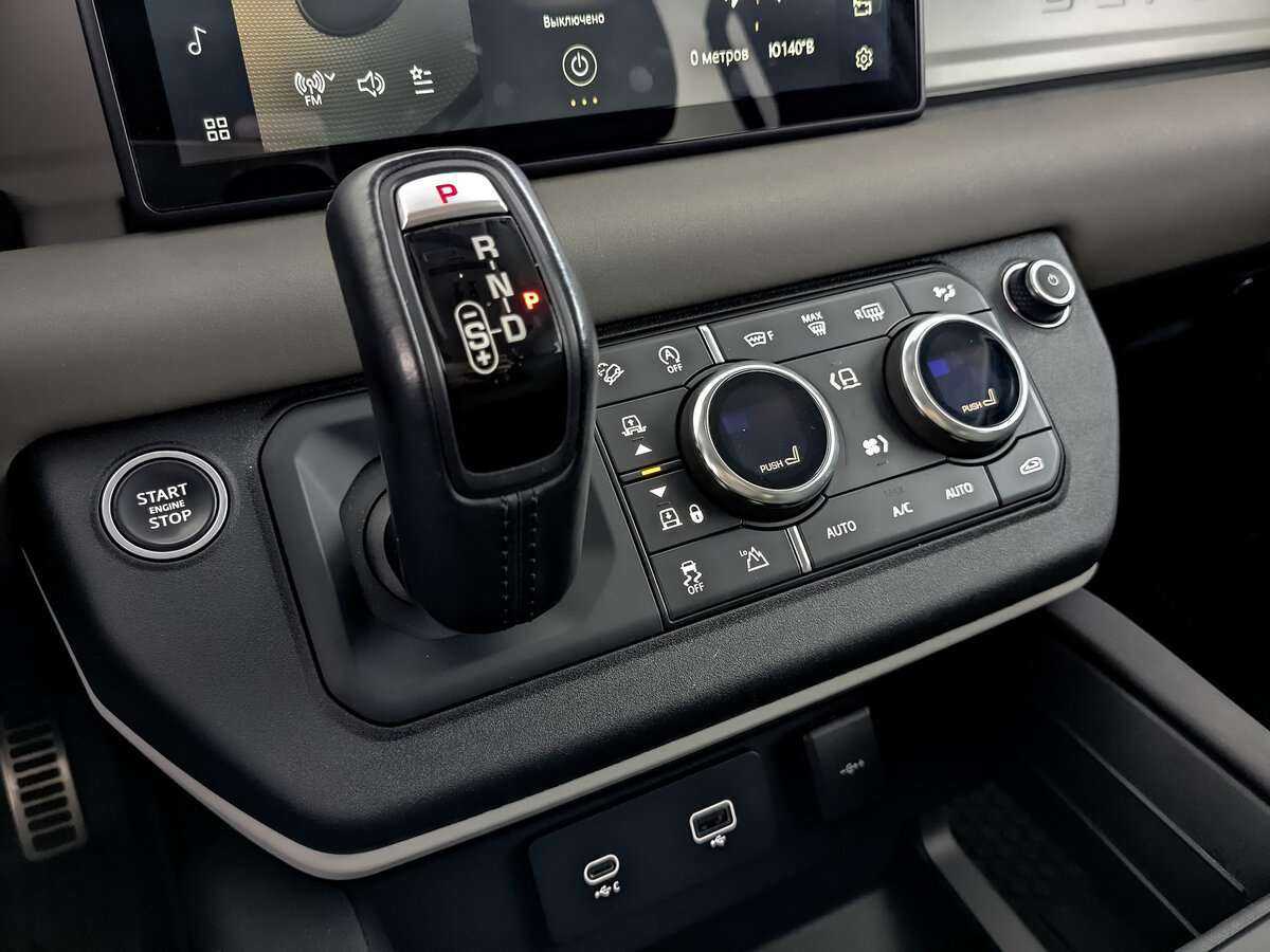 Land Rover Defender с пробегом — 2020 год. Фото: #17