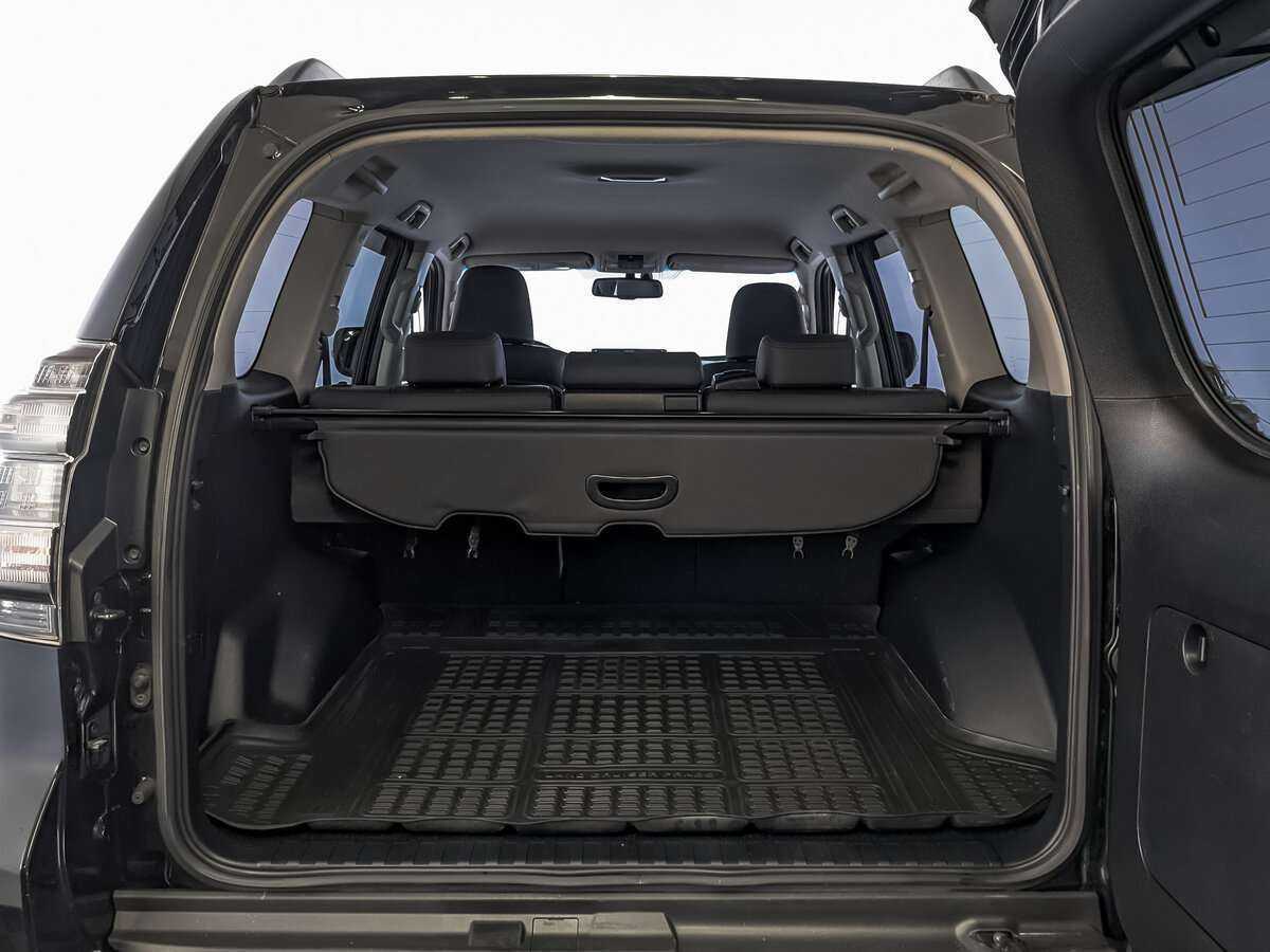 Toyota Land Cruiser Prado с пробегом — 2016 год. Фото: #9