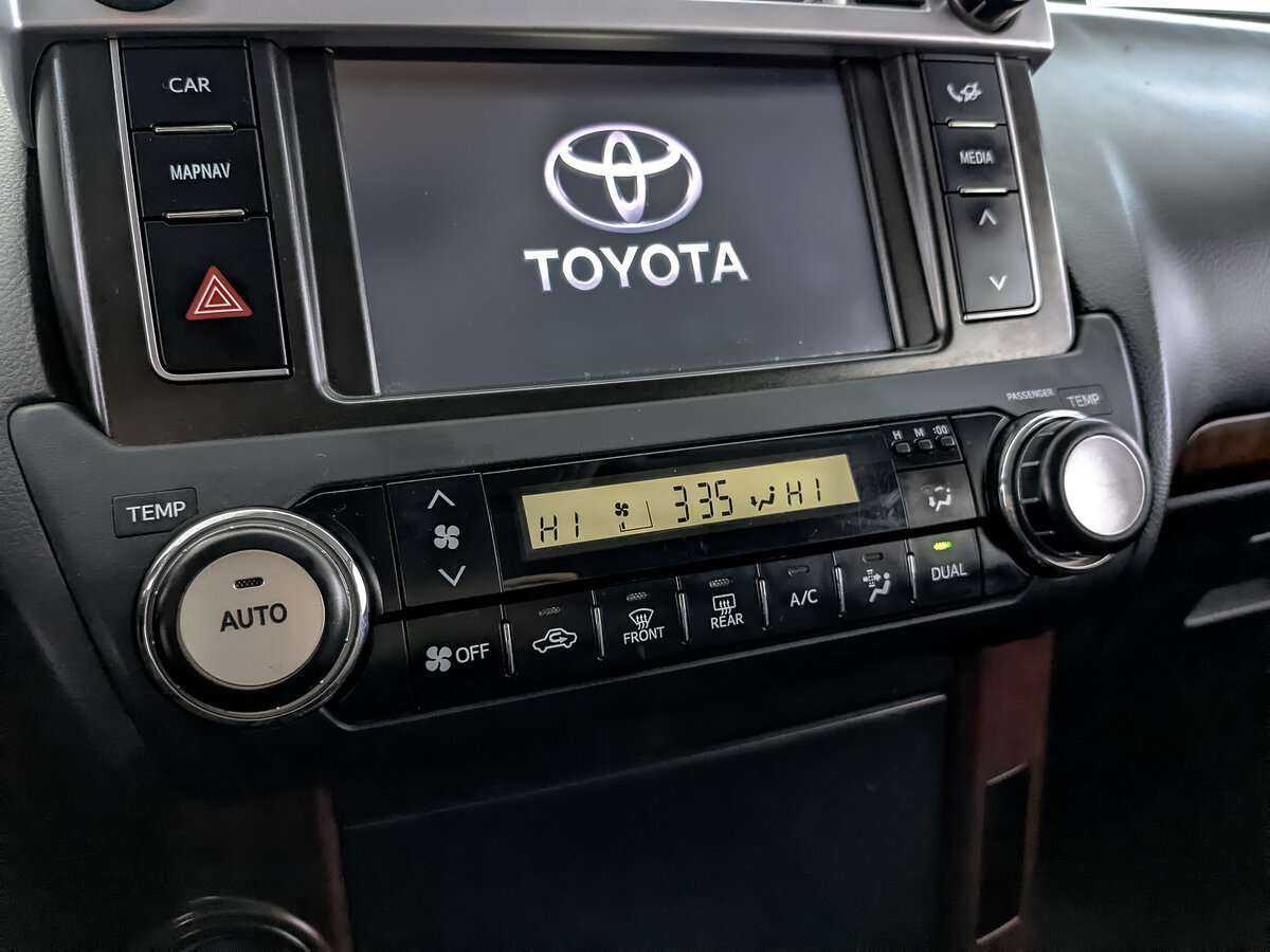 Toyota Land Cruiser Prado с пробегом — 2016 год. Фото: #22