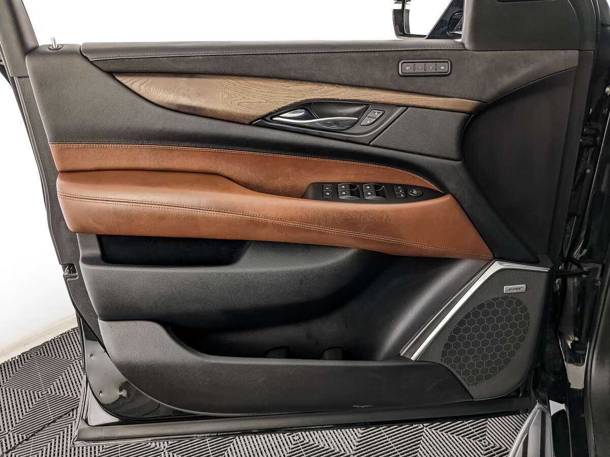 Cadillac Escalade с пробегом — 2019 год. Фото: #13