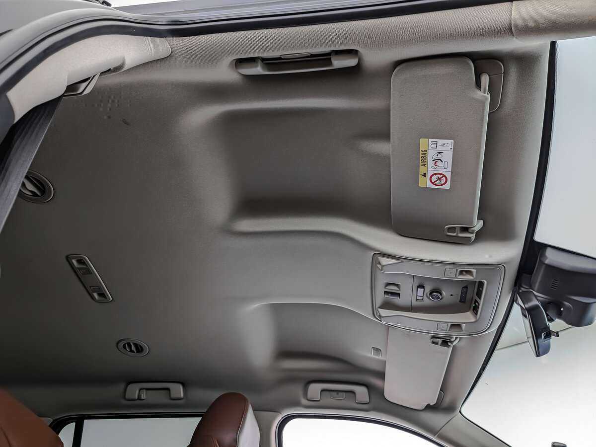 Cadillac Escalade с пробегом — 2019 год. Фото: #17