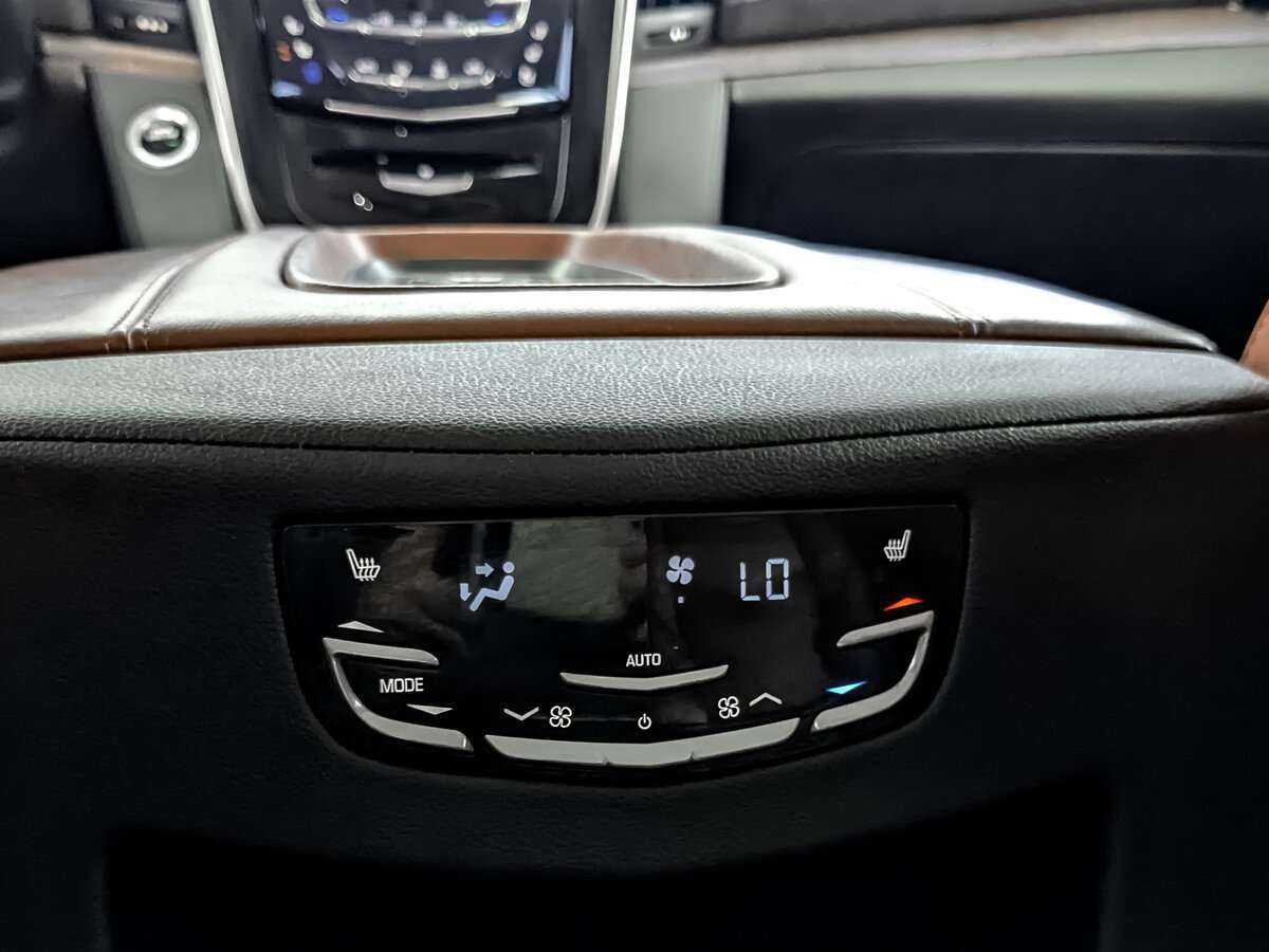Cadillac Escalade с пробегом — 2019 год. Фото: #20