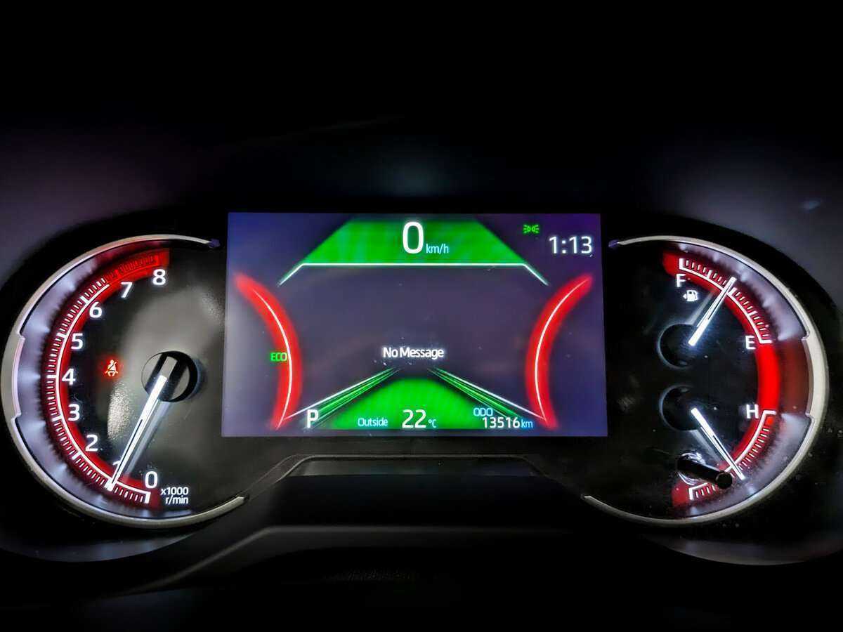 Toyota RAV4 с пробегом — 2022 год. Фото: #9