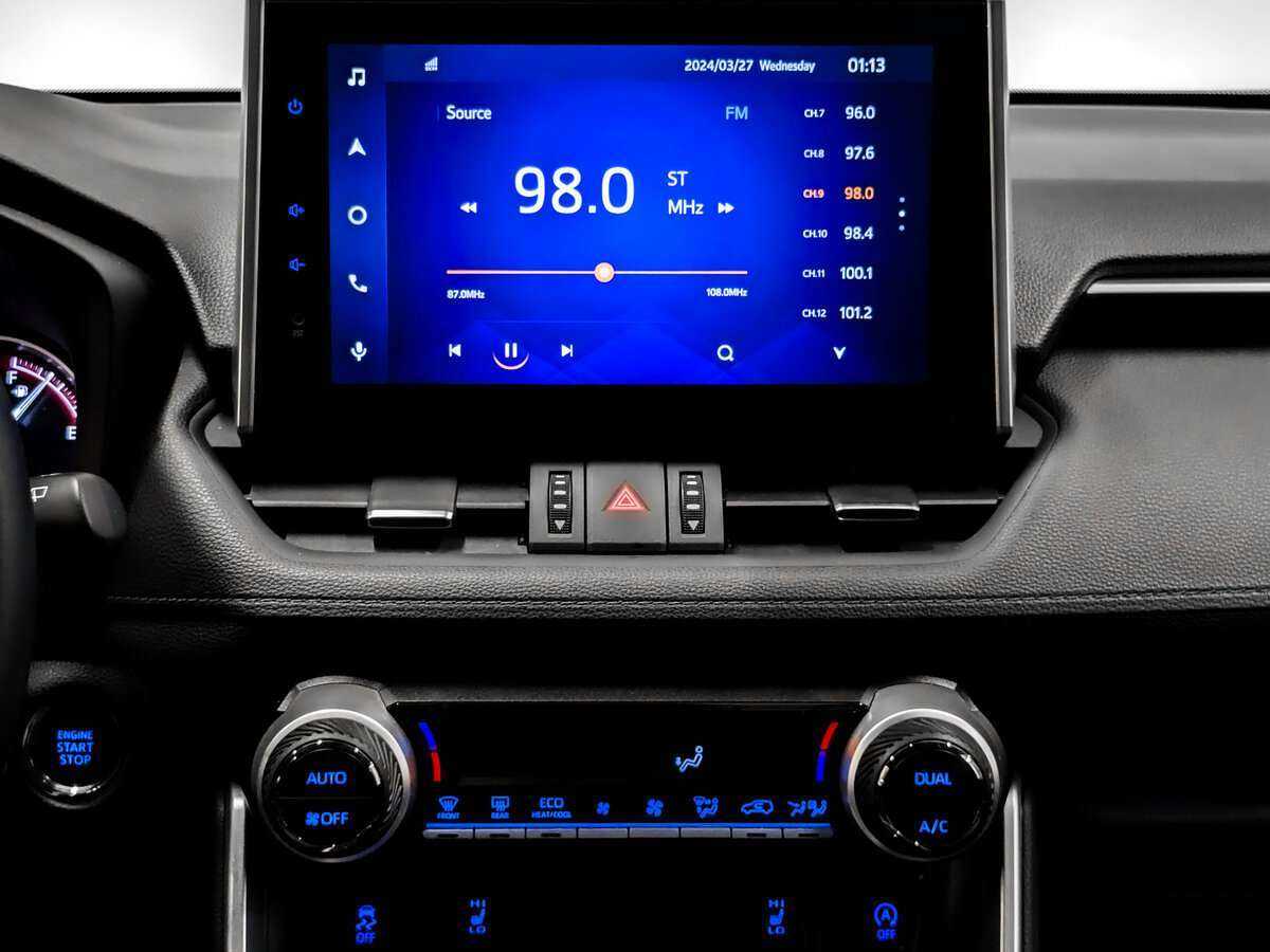 Toyota RAV4 с пробегом — 2022 год. Фото: #11