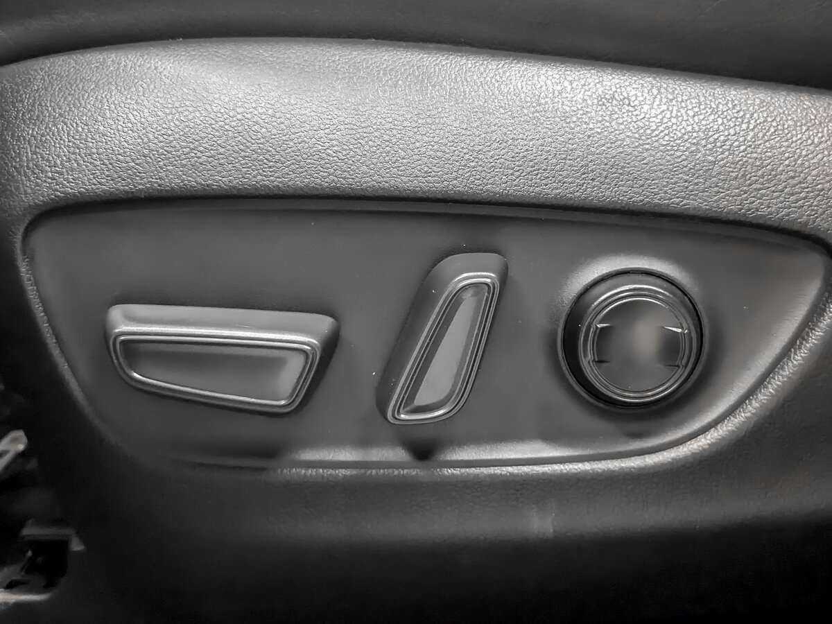 Toyota RAV4 с пробегом — 2022 год. Фото: #15