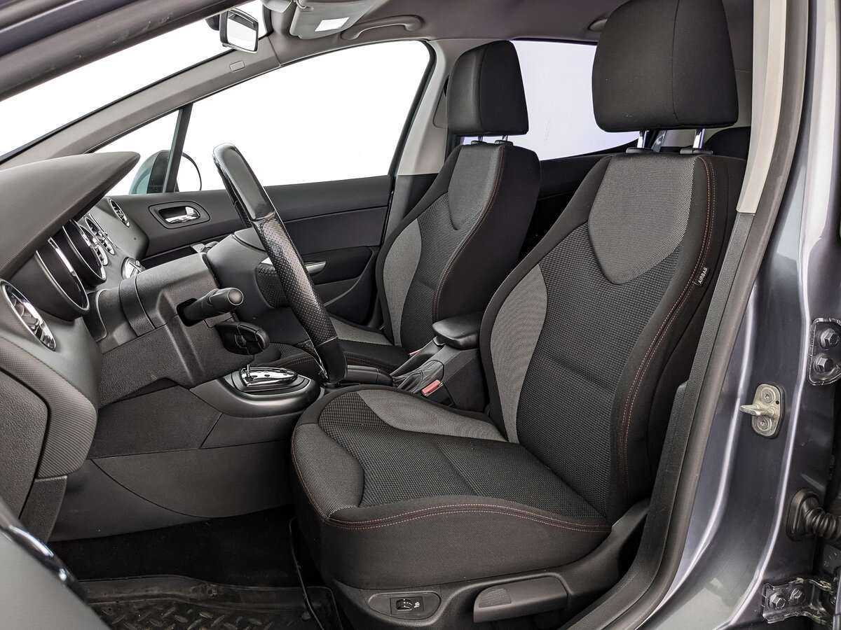 Peugeot 308 с пробегом — 2011 год. Фото: #15