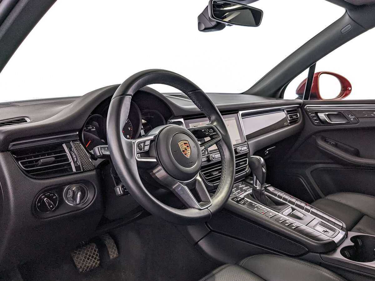 Porsche Macan с пробегом — 2020 год. Фото: #10
