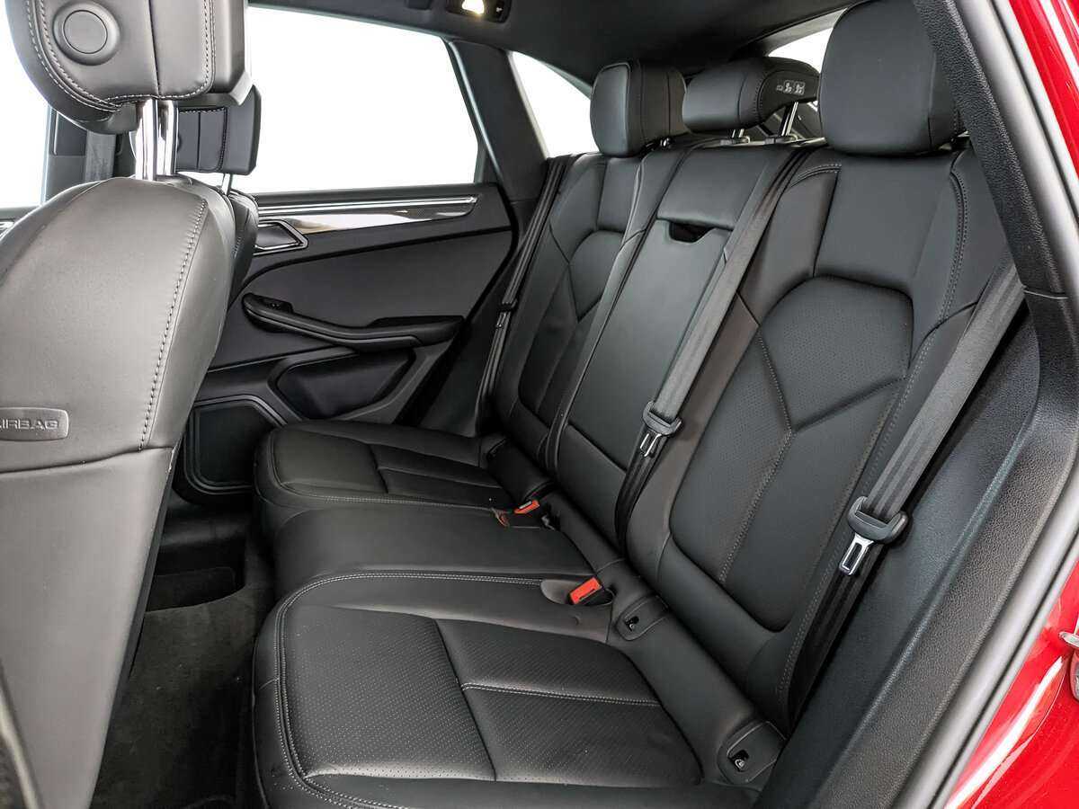 Porsche Macan с пробегом — 2020 год. Фото: #12