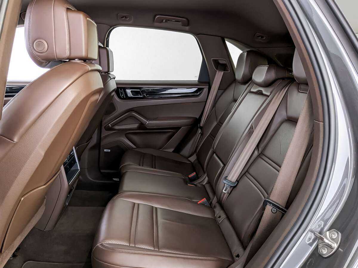 Porsche Cayenne с пробегом — 2018 год. Фото: #9