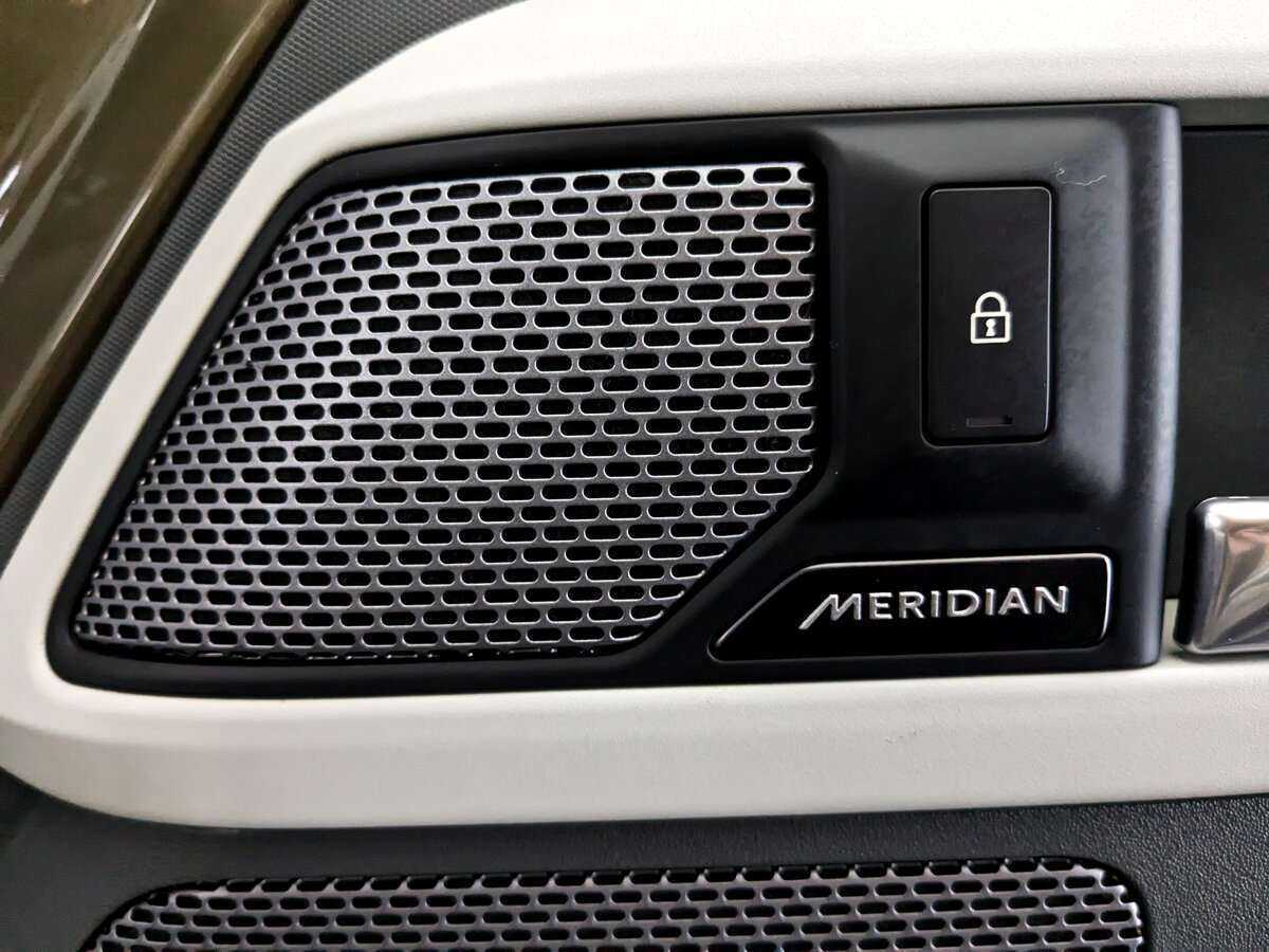 Land Rover Defender с пробегом — 2021 год. Фото: #19