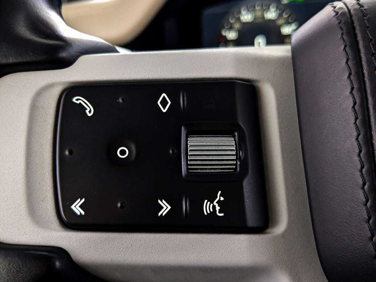 Land Rover Defender с пробегом — 2021 год. Фото: #21