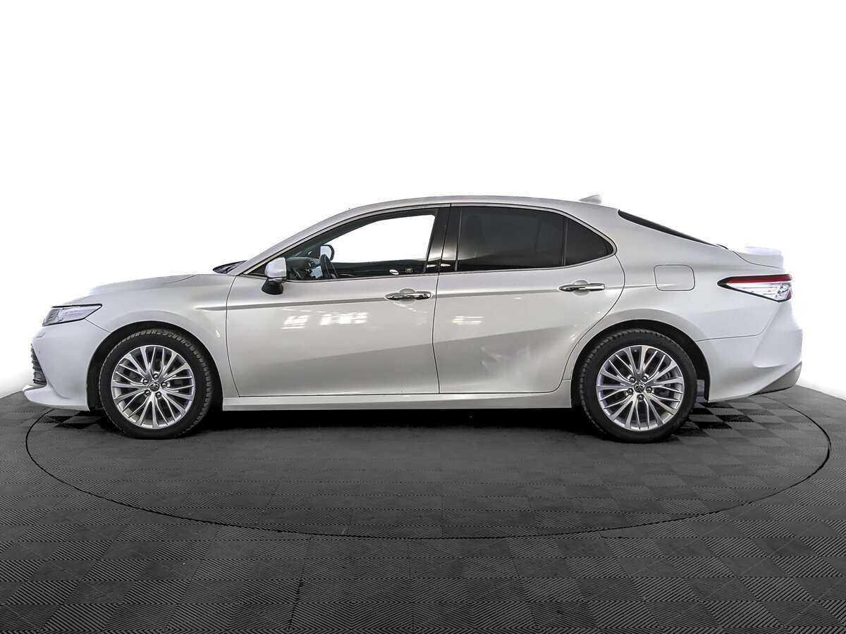 Toyota Camry с пробегом — 2019 год. Фото: #7