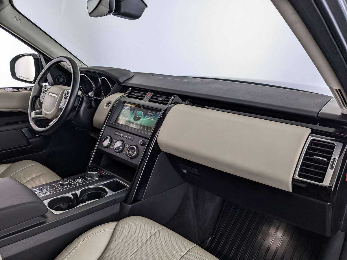 Land Rover Discovery с пробегом — 2018 год. Фото: #8