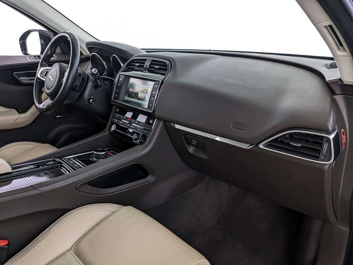 Jaguar F-Pace с пробегом — 2018 год. Фото: #8