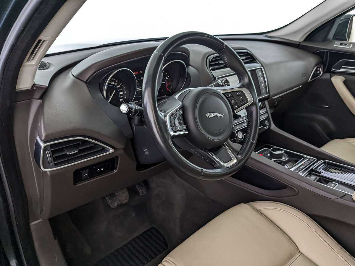 Jaguar F-Pace с пробегом — 2018 год. Фото: #10