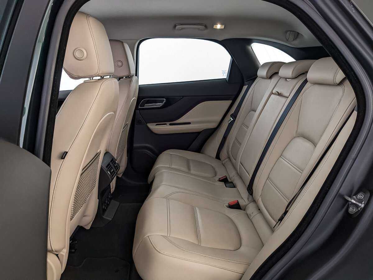 Jaguar F-Pace с пробегом — 2018 год. Фото: #13