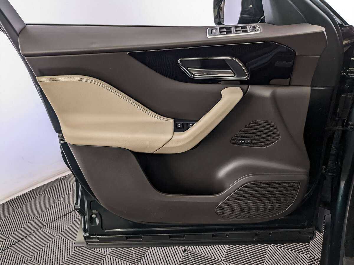 Jaguar F-Pace с пробегом — 2018 год. Фото: #14