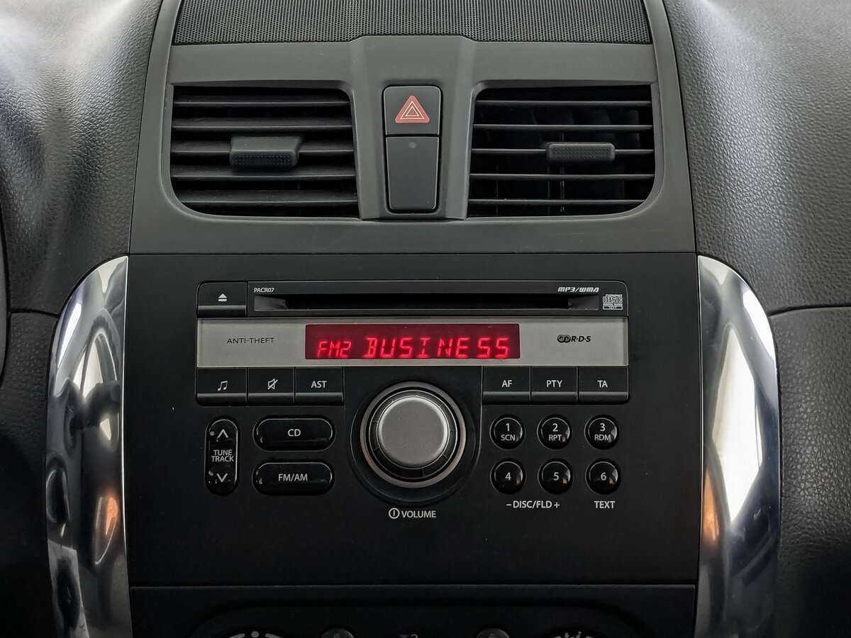 Suzuki SX4 с пробегом — 2014 год. Фото: #12