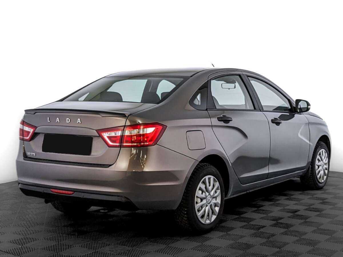 Lada (ВАЗ) Vesta с пробегом — 2018 год. Фото: #4