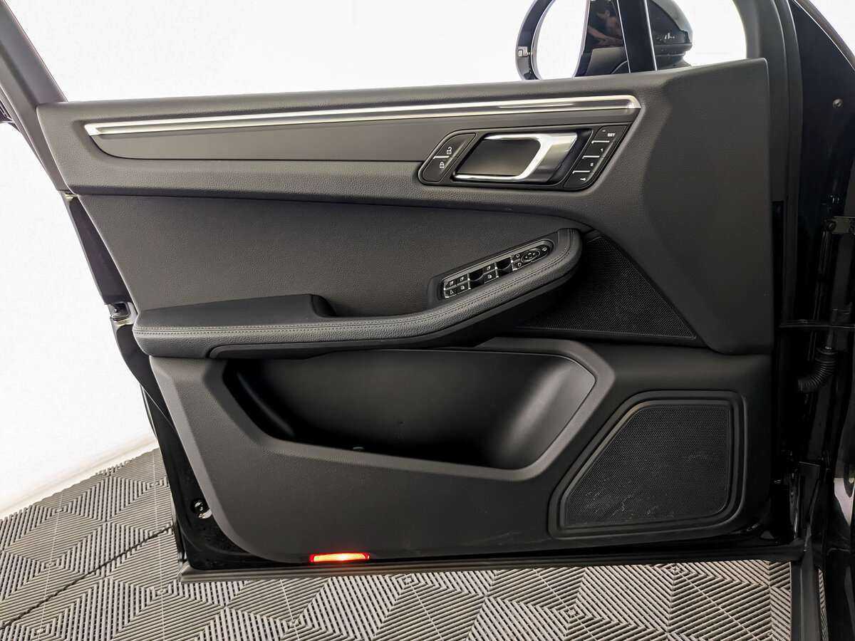 Porsche Macan с пробегом — 2021 год. Фото: #14