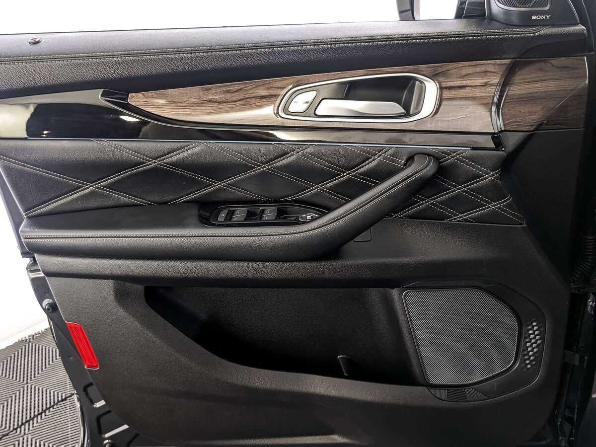 EXEED VX с пробегом — 2022 год. Фото: #18