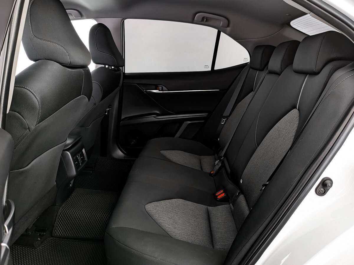 Toyota Camry с пробегом — 2022 год. Фото: #13