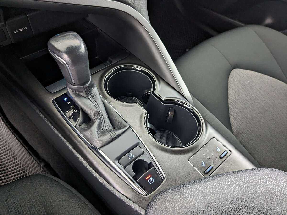 Toyota Camry с пробегом — 2022 год. Фото: #16