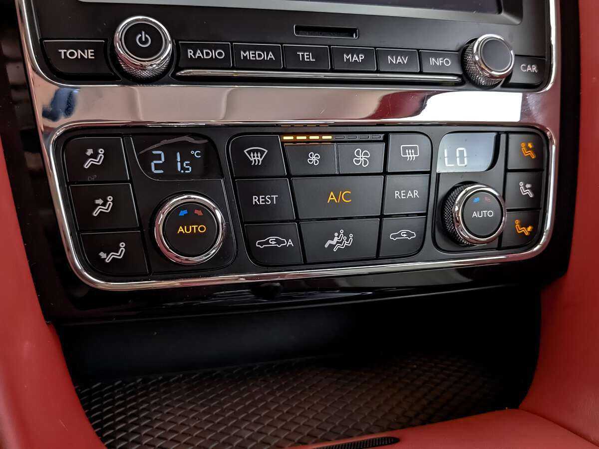 Bentley Continental GT с пробегом — 2012 год. Фото: #20