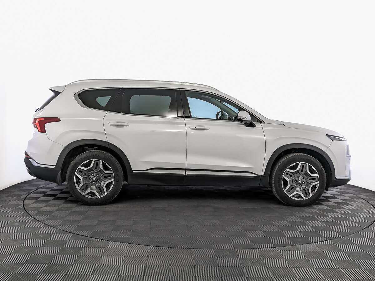 Hyundai Santa Fe с пробегом — 2022 год. Фото: #3