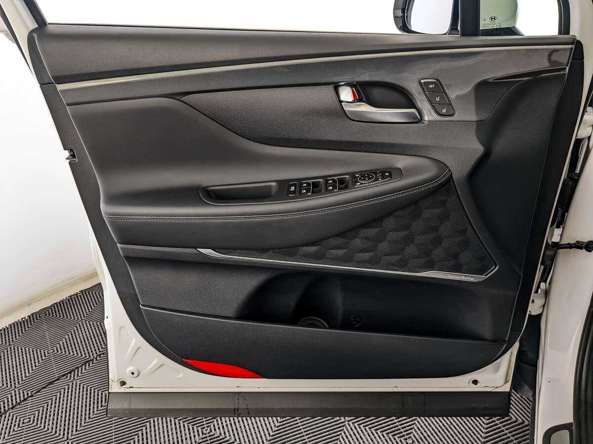 Hyundai Santa Fe с пробегом — 2022 год. Фото: #14