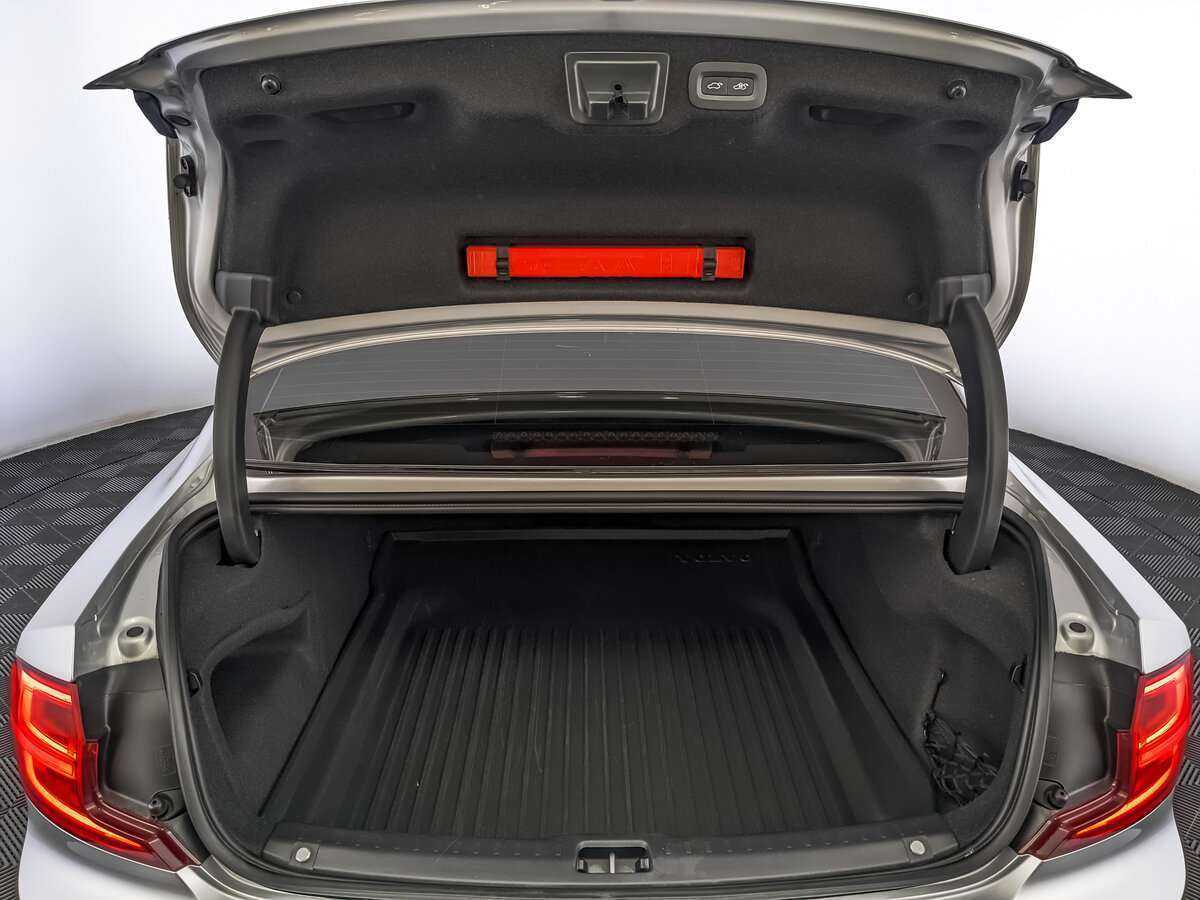 Volvo S90 с пробегом — 2020 год. Фото: #9