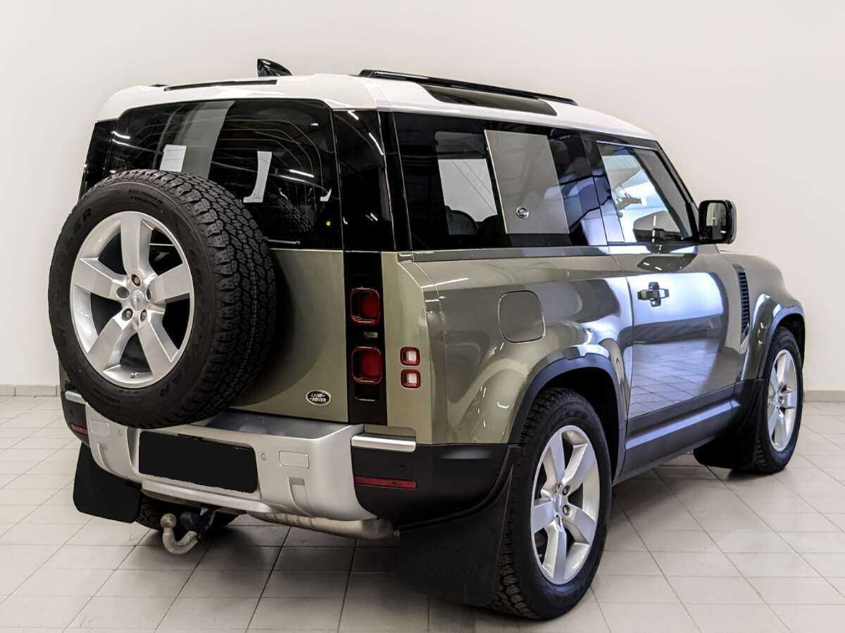 Land Rover Defender с пробегом — 2021 год. Фото: #4