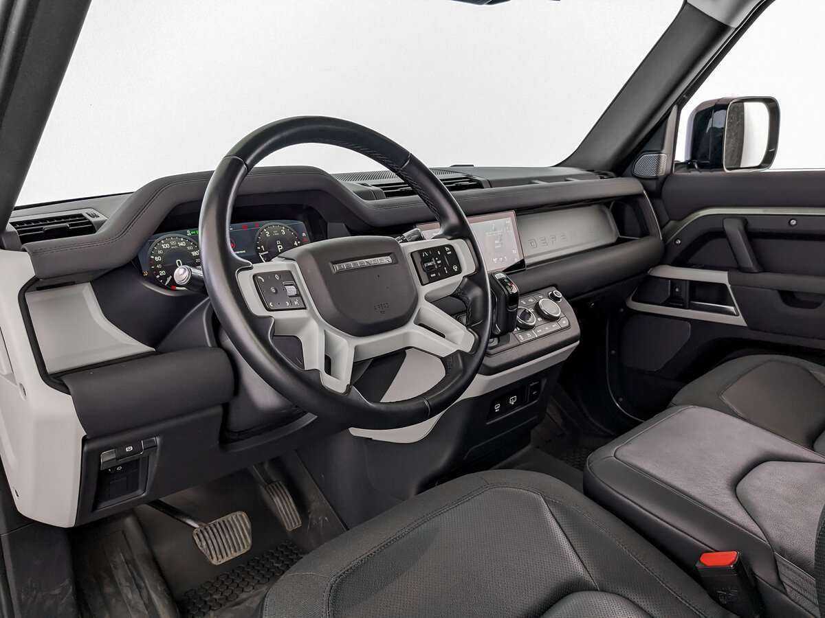 Land Rover Defender с пробегом — 2021 год. Фото: #9