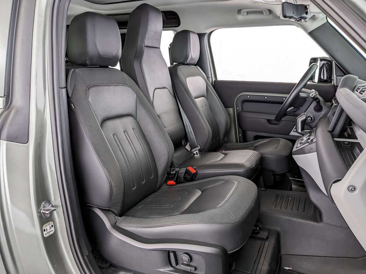 Land Rover Defender с пробегом — 2021 год. Фото: #14