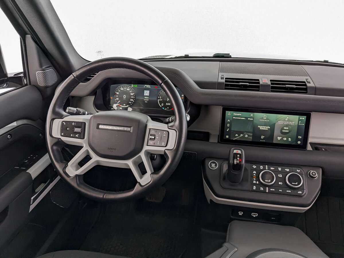 Land Rover Defender с пробегом — 2021 год. Фото: #16