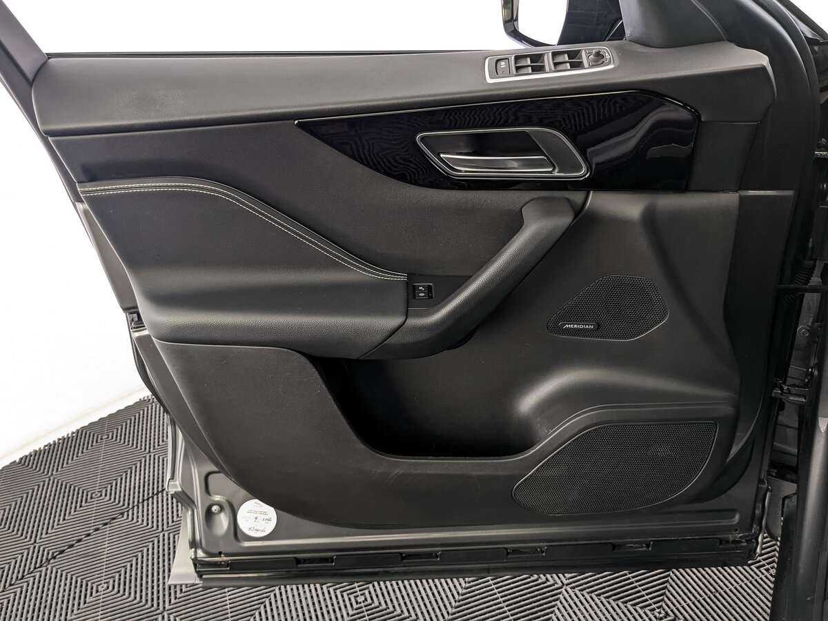 Jaguar F-Pace с пробегом — 2019 год. Фото: #14