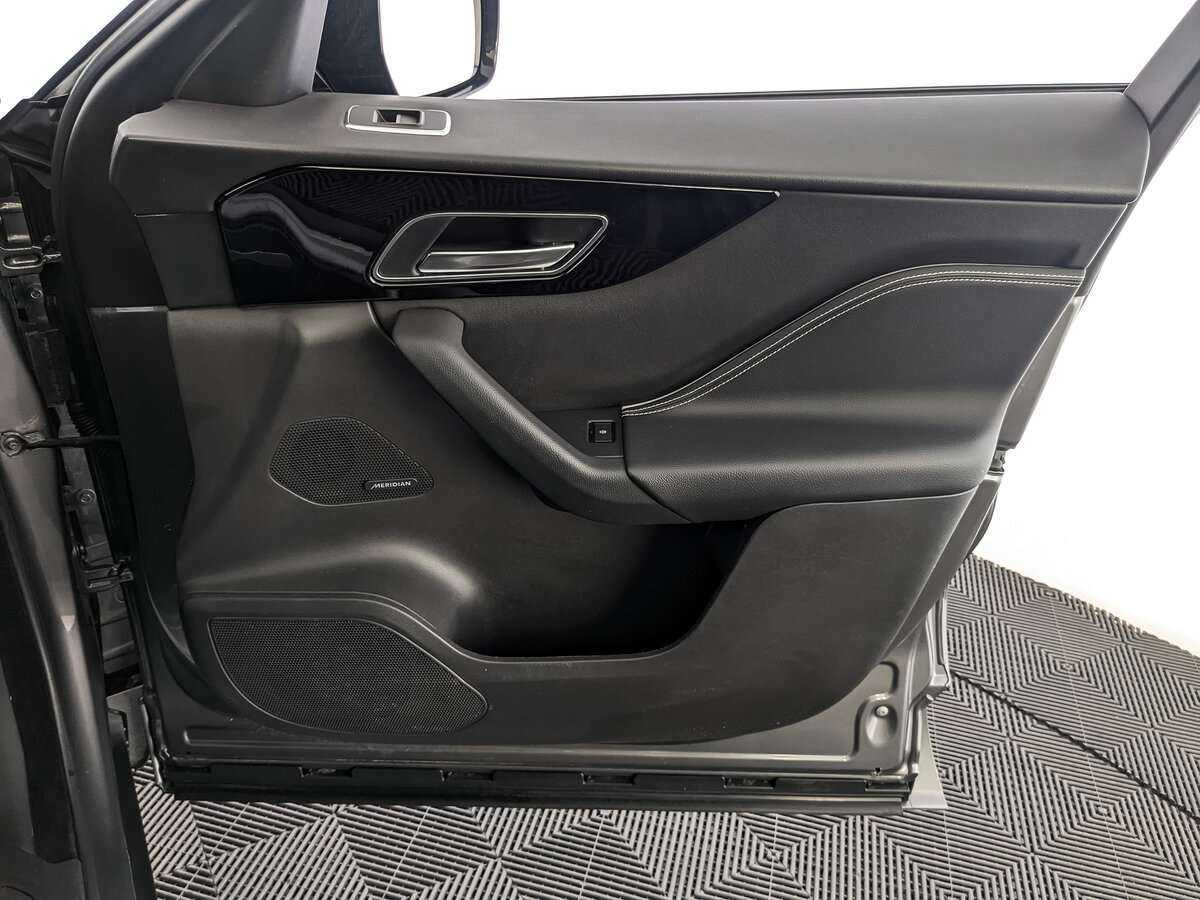 Jaguar F-Pace с пробегом — 2019 год. Фото: #20